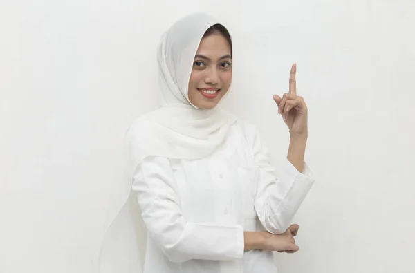 Portrait Young Asian Muslim Woman Thinks — Stock Photo, Image