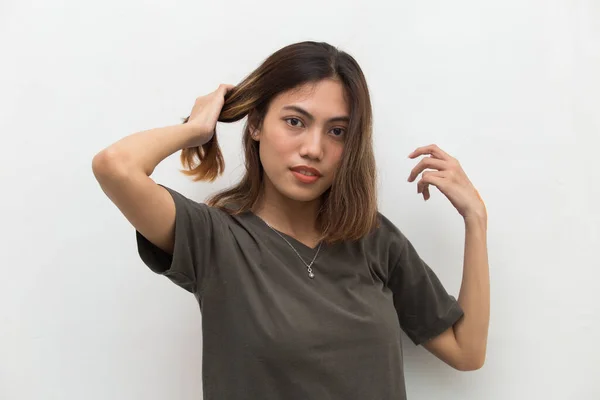 亚洲女人 一头强壮健康的头发 — 图库照片
