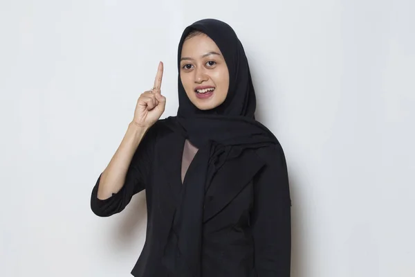 Ásia Muçulmano Negócios Mulher Pensa Ideia Isolado Branco Fundo — Fotografia de Stock