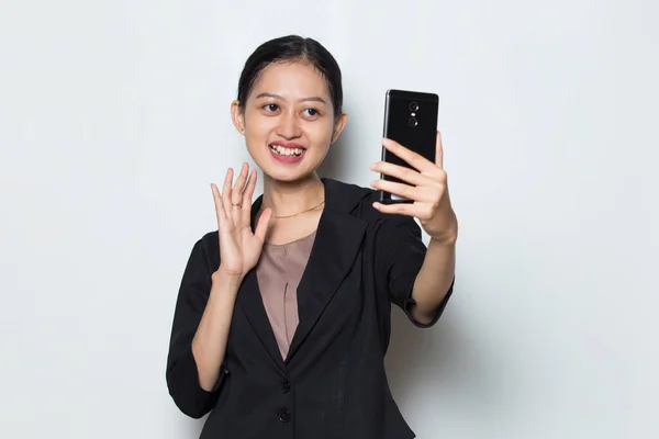 Joven Asiático Negocios Mujer Usando Móvil Aislado Blanco Fondo —  Fotos de Stock