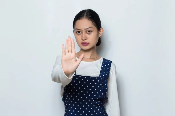 Mulher Asiática Com Parar Gesto Com Mão — Fotografia de Stock