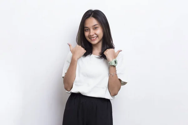 Wanita Cantik Asia Muda Dengan Tanda Tangan Tumb Terisolasi Latar — Stok Foto