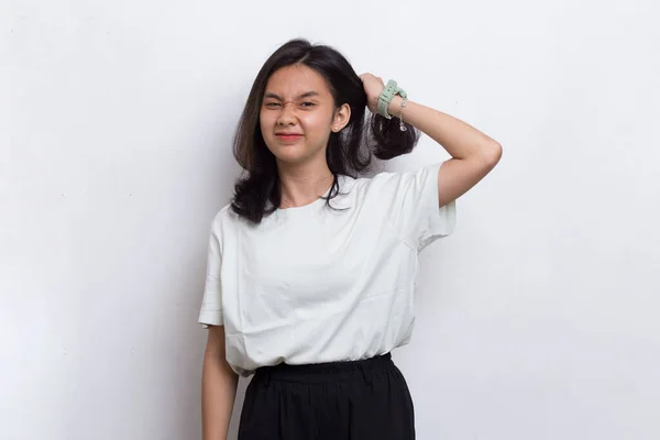 Junge Schöne Asiatische Frau Mit Starken Gesunden Haaren Isoliert Auf — Stockfoto