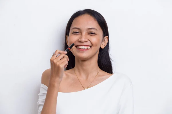 Vacker Ung Asiatisk Kvinna Med Läppstift Isolerad Vit Bakgrund — Stockfoto