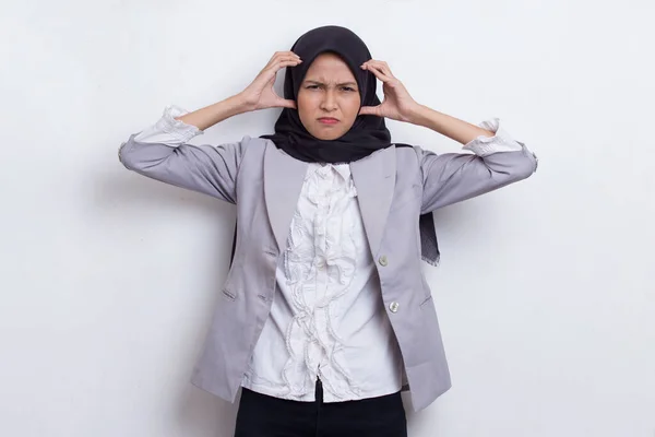 Young Beautiful Asian Muslim Woman Thinking Idea Isolated White Background — Stock Photo, Image