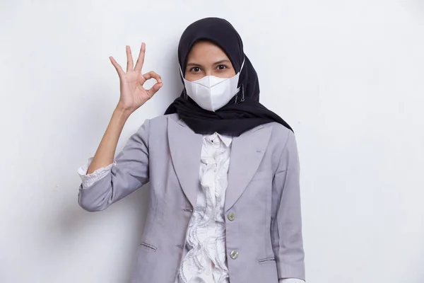 Asiatico Musulmano Donna Indossare Medico Faccia Maschera Protezione Corona Virus — Foto Stock