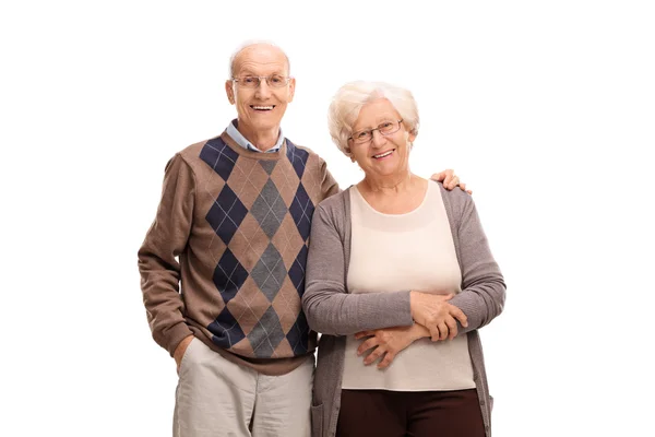 Adorável casal de idosos posando juntos — Fotografia de Stock