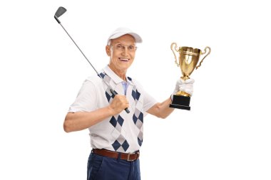 Bir kupa holding neşeli kıdemli golfçü 