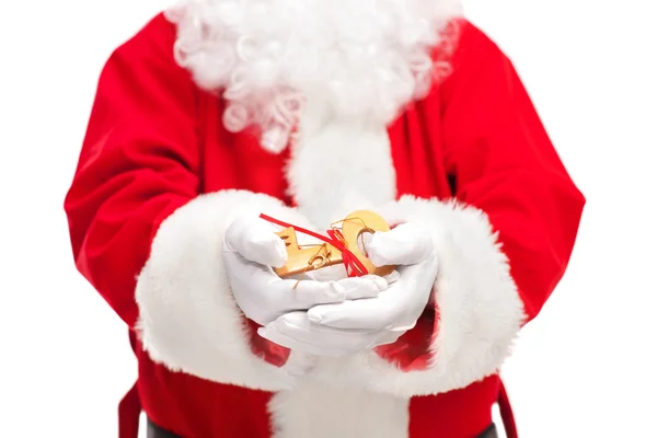 Papai Noel segurando uma chave — Fotografia de Stock