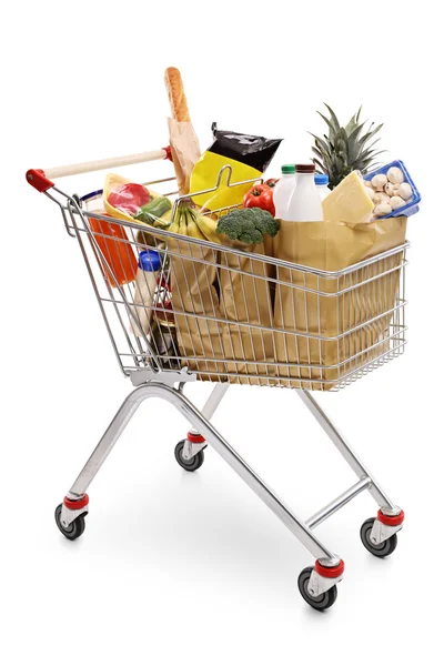 Winkelwagen vol met boodschappen — Stockfoto