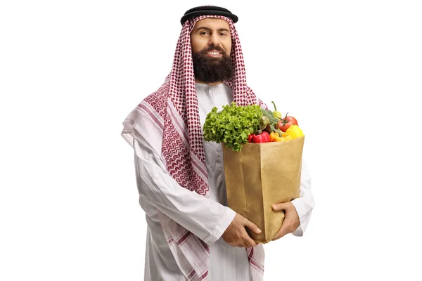 Arabische Man Een Thobe Met Een Boodschappentas Staand Lachend Geïsoleerd — Stockfoto