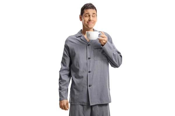 Joven Pijama Disfrutando Una Taza Aislado Sobre Fondo Blanco — Foto de Stock