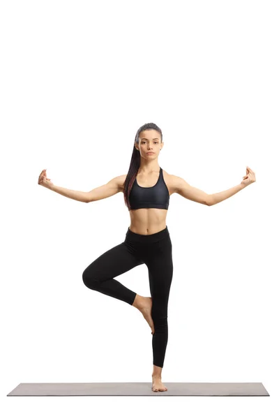 Full Längd Porträtt Ung Kvinna Yogapose Träningsmatta Isolerad Vit Bakgrund — Stockfoto