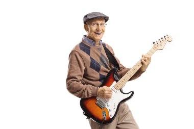 Beyaz arka planda izole edilmiş elektro gitar çalan havalı yaşlı bir adam.