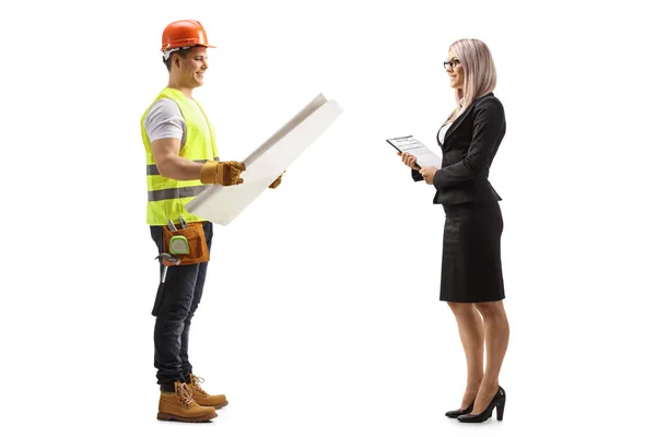 Full Length Profile Shot Construction Worker Holding Blueprint Talking Businesswoman — Stock Photo, Image