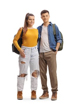 Beyaz arka planda soyutlanmış genç öğrencilerin tam boy portresi