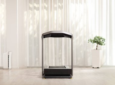 Koşu bandı çalışma makinesi bir odada