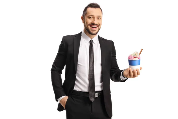 Hombre Con Traje Corbata Sosteniendo Helado Una Taza Papel Sonriendo —  Fotos de Stock