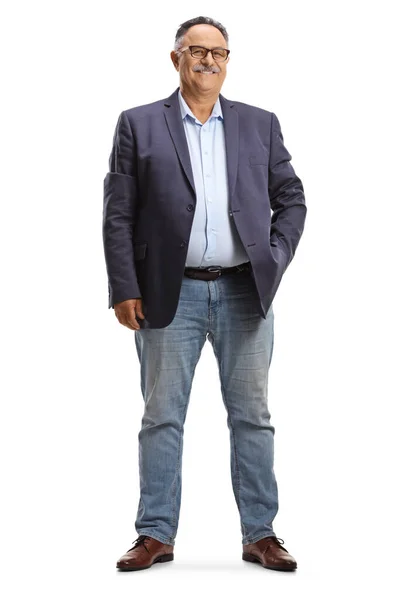 Full Längd Porträtt Mogen Man Bär Jeans Och Kostym Isolerad — Stockfoto