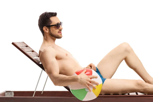 Man Sunbed Holding Inflatable Ball Isolated White Background — Stock Photo, Image