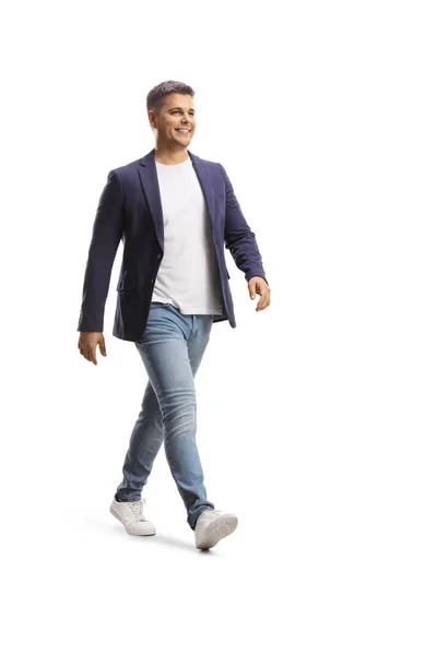 Largura Completa Hombre Casual Caminando Sonriendo Aislado Sobre Fondo Blanco — Foto de Stock