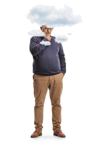 Полный Портрет Задумчивого Взрослого Человека Стоящего Думающего Облаками Вокруг Шеи — стоковое фото