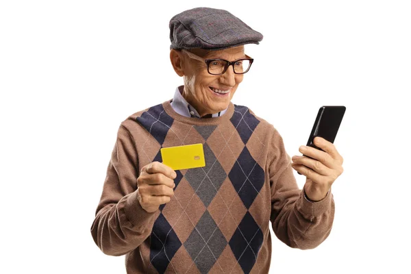 Glücklicher Älterer Mann Mit Smartphone Und Kreditkarte Auf Weißem Hintergrund — Stockfoto