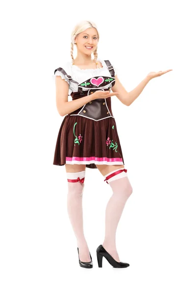 Frau in bayerischer Tracht — Stockfoto