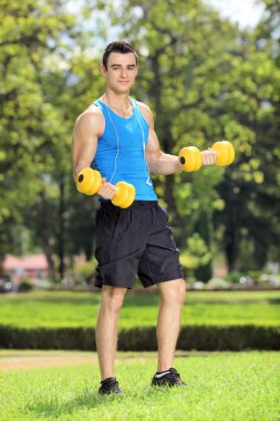 Adam iki dambıl ile eğitim