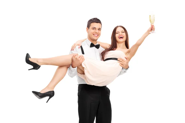 Junges Paar trinkt Champagner — Stockfoto