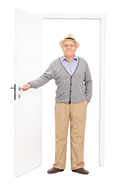 Senior entering a room — Stock Photo, Image