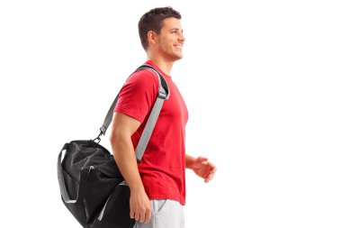 Spor çantası ile erkek atlet