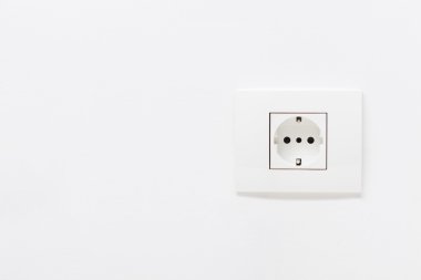 Boş beyaz elektrik prizine
