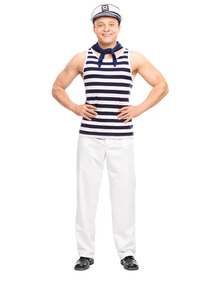 Ung man poserar i sailor outfit — Stockfoto