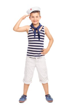 bir denizci üniforması saluting içinde küçük çocuk