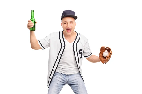 Baseball fan holding a beer and cheering — Stock Photo, Image