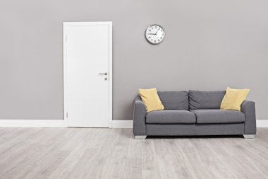 Modern kanepe ile boş bekleme odası