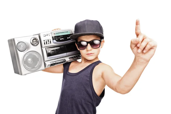 Junior rapero llevando un ghetto blaster —  Fotos de Stock