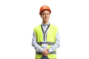 Beyaz arka planda yelekli ve kasklı bir erkek mühendis.