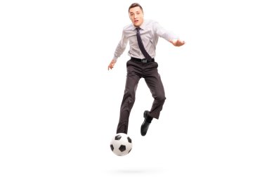 Bir futbol topu tekmeleme işadamı havada vurdu
