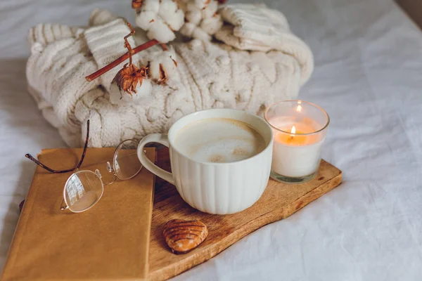 Home Cozy Decor Mug Cappuccino Cookies Candle Bed Winter Morning — Stock Photo, Image