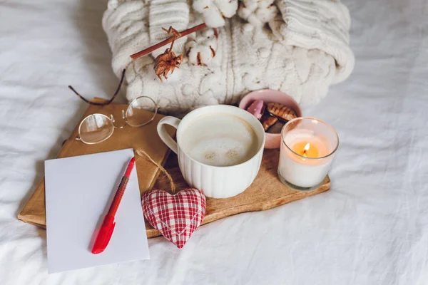 Ecodecor Home Home Cozy Decor Mug Cappuccino Cookies Candle Bed — Stock Photo, Image