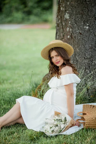 Portrait Une Belle Jeune Femme Enceinte Dans Nature Bonheur Été — Photo