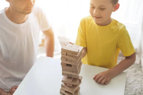 Gelukkig Familie Spelen Bordspel Samen — Stockfoto