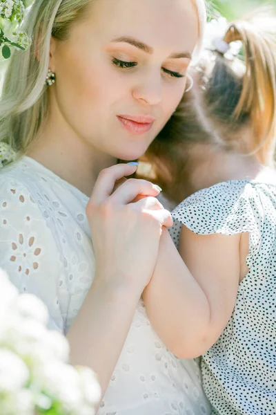 Beautiful Young Mother Her Daughter Years Old Blooming Garden Spring — Stock Photo, Image