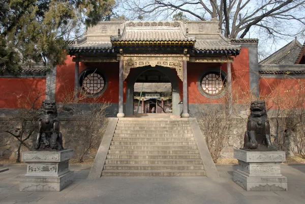 Jinci Temple Taiyuan Shanxi China Entrance Courtyard Flanked Lion Statues — 스톡 사진