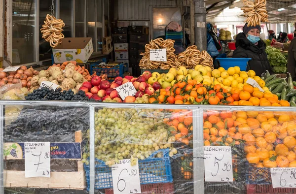 Bukarest Rumänien 202 2020 Obst Und Gemüsestand Auf Einem Markt — Stockfoto