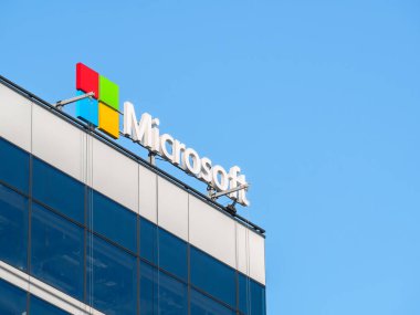 Bükreş, Romanya - 01.01.2021: Bükreş 'teki yeni Microsoft kampüs binası.