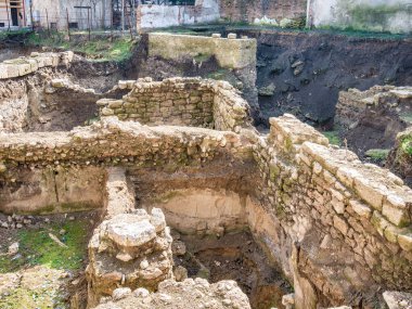 Romanya 'nın Köstence kentinde Aziz Peter ve Paul Katedrali yakınlarında yapılan arkeolojik kazılar.
