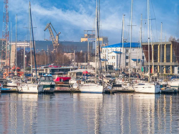 Mangalia Roménia 2021 Muitos Barcos Iates Ancorados Porto Porto Turístico — Fotografia de Stock